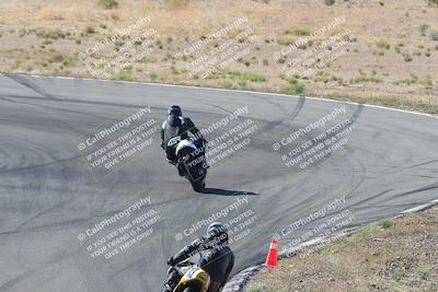 media/Apr-20-2025-AHRMA (Sun) [[393a79c373]]/Race/Group 11 early race/Turn 4b/